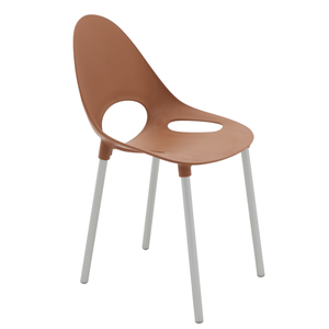 Silla Tramontina Elisa en Polipropileno Terracota con Patas de Aluminio Anodizado