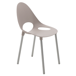 Silla Tramontina Elisa en Polipropileno Taupe con Patas de Aluminio Anodizado